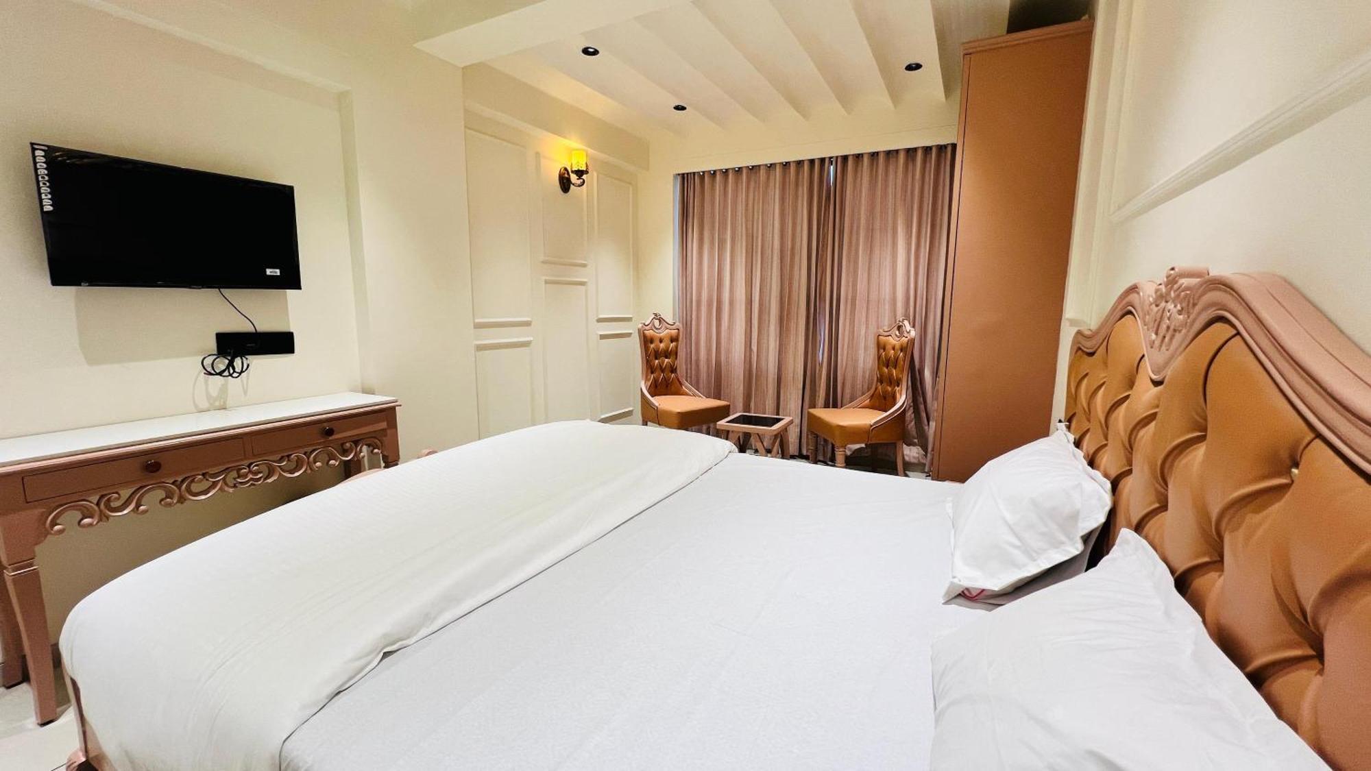 Hotel The Garden Ahmedabad