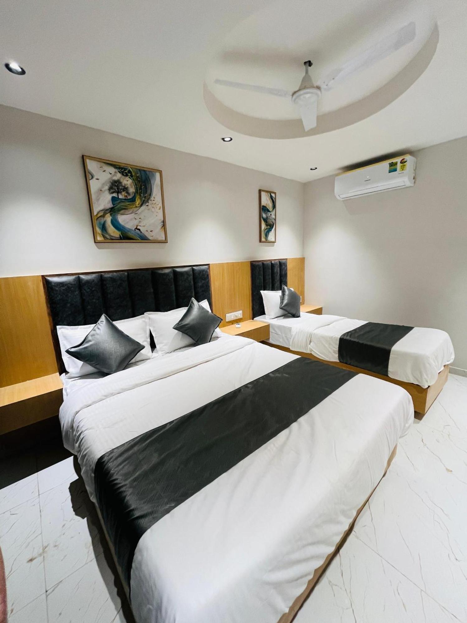Hotel Peaceful Ahmedabad