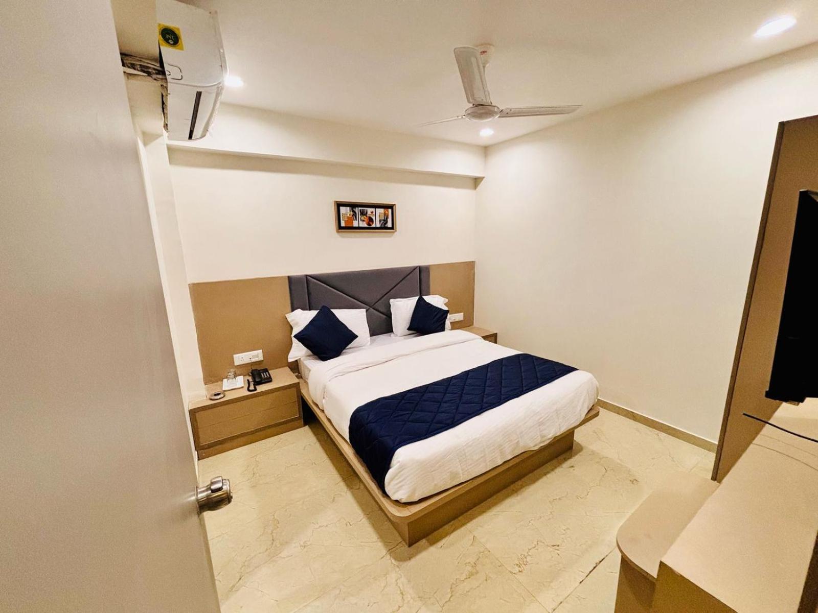 Royal Square 2* Ahmedabad