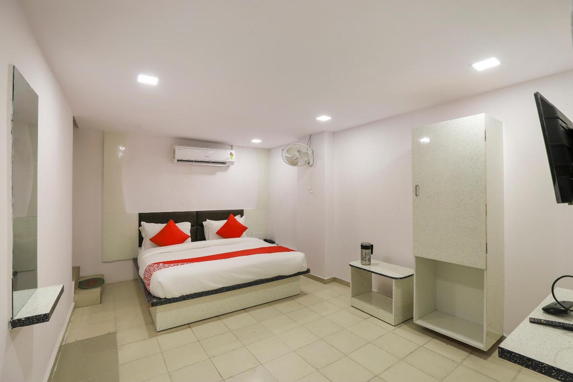 Hotel Oyo Flagship A1 3*