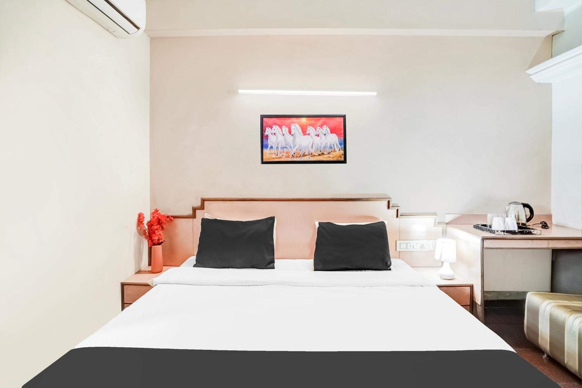 Super O Jamalpur Formerly Peace Hotel Ahmedabad