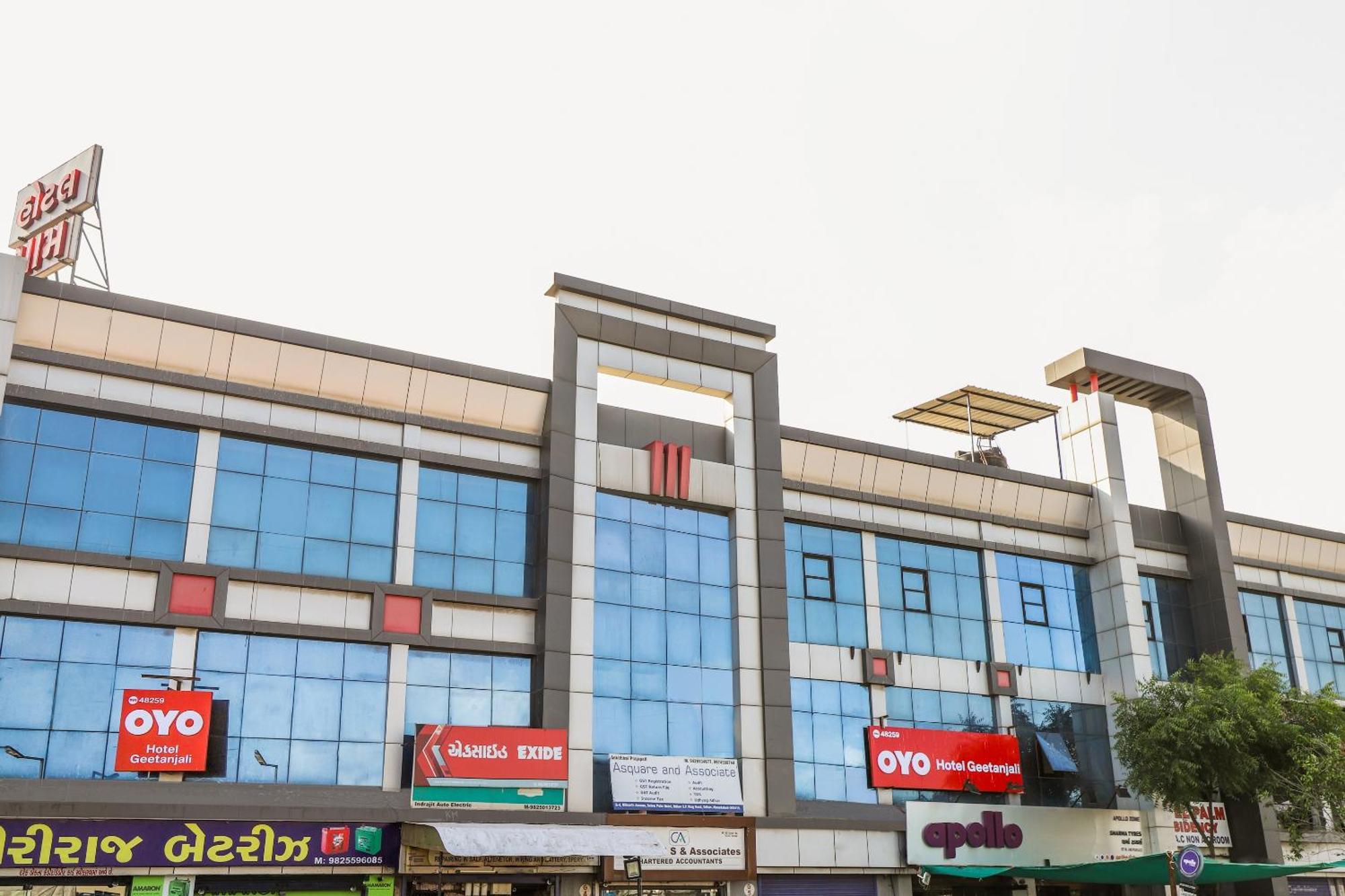 Hotel O Geetanjali 3*