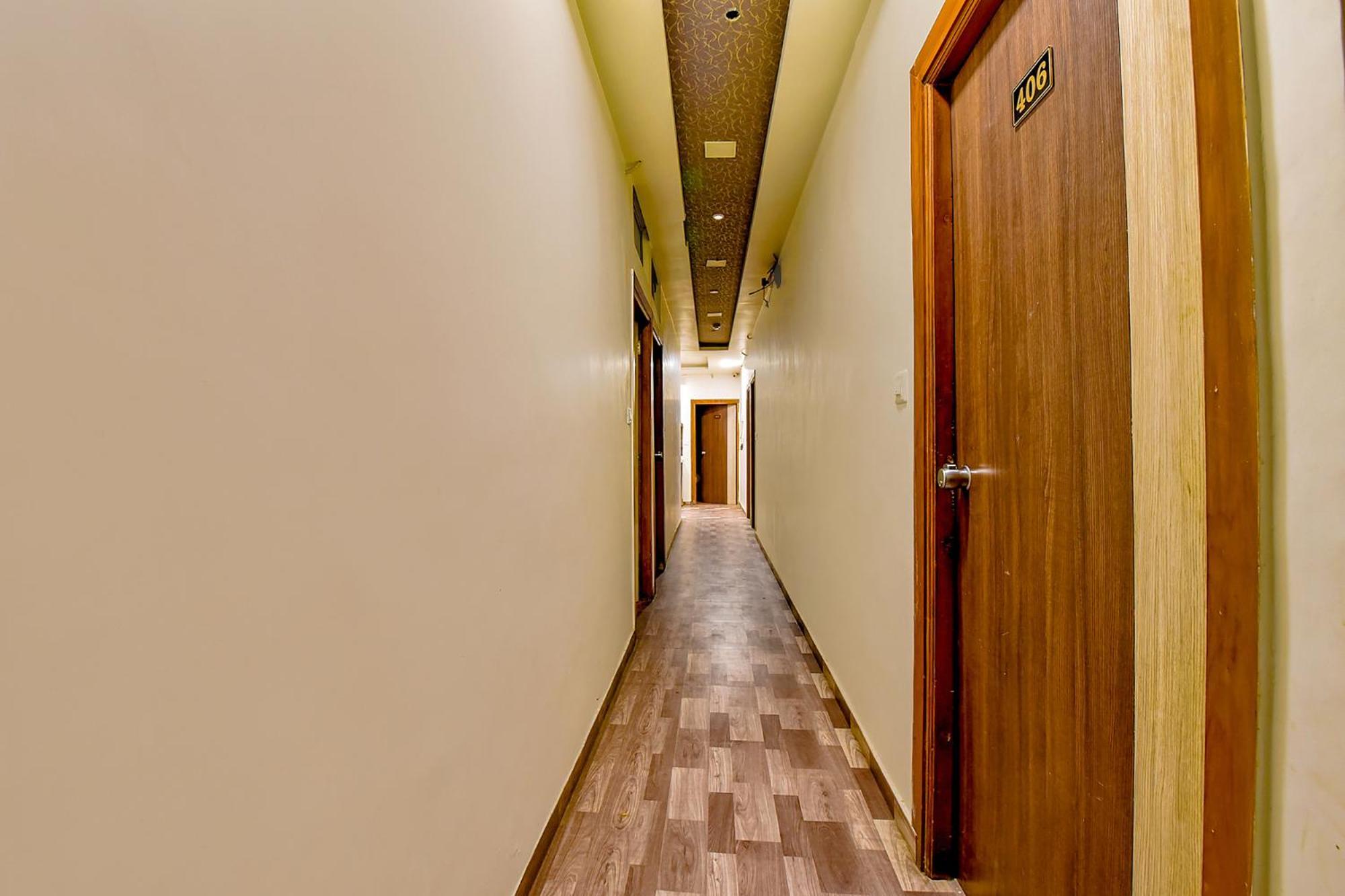 Fabexpress Relax Inn - Prahlad Nagar Hotel 3*