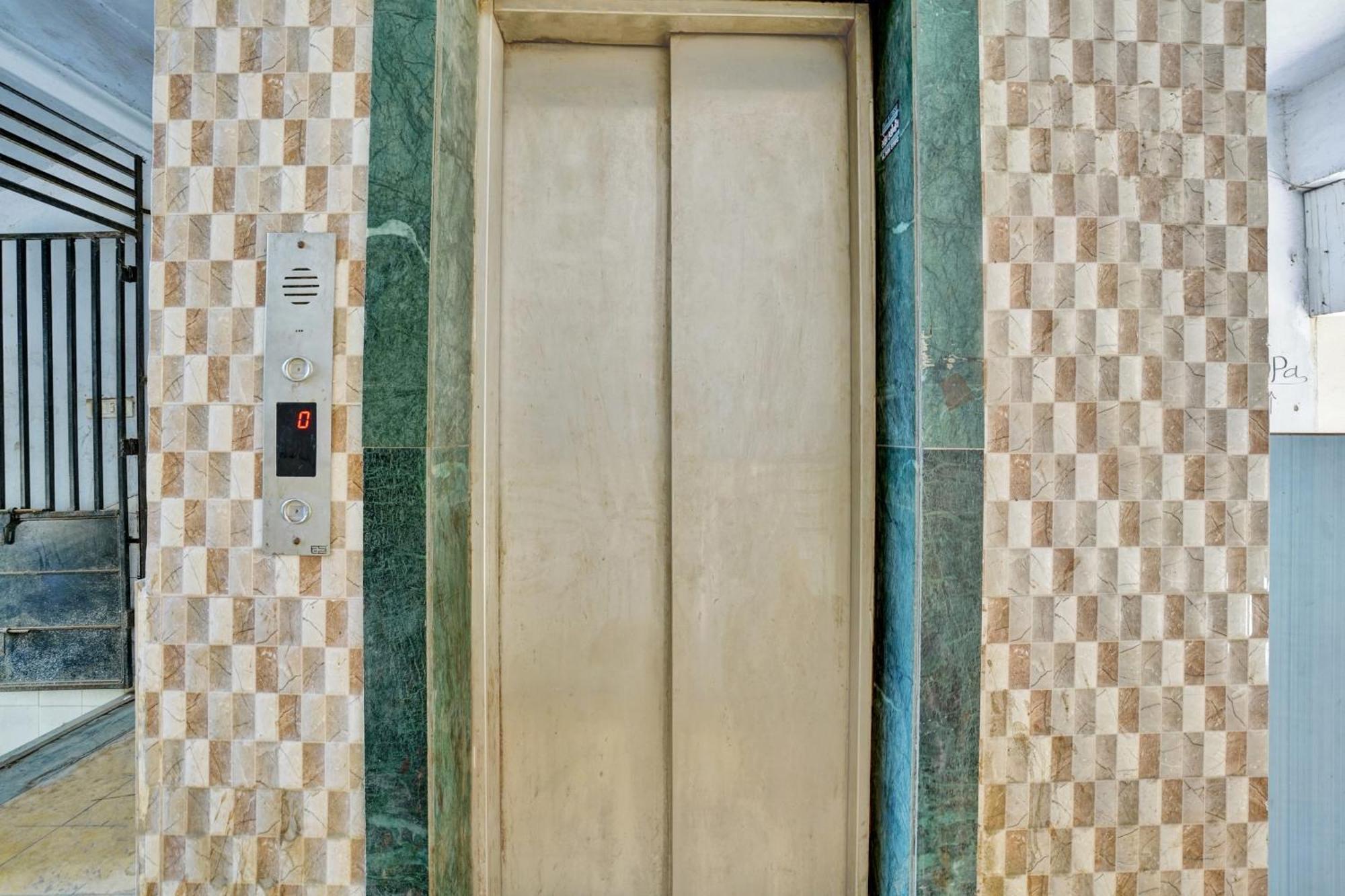 O Nik Palace 3*