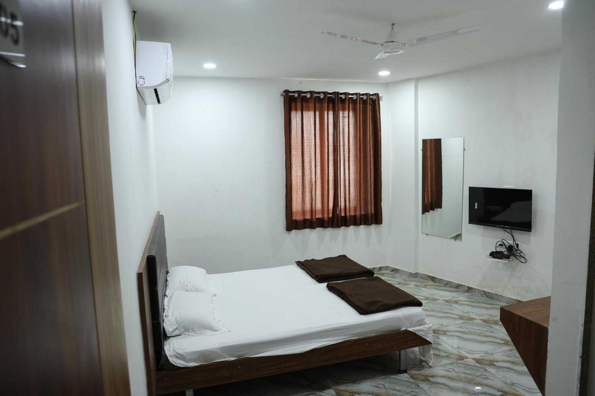Aaram Kalupur Hotel Ahmedabad