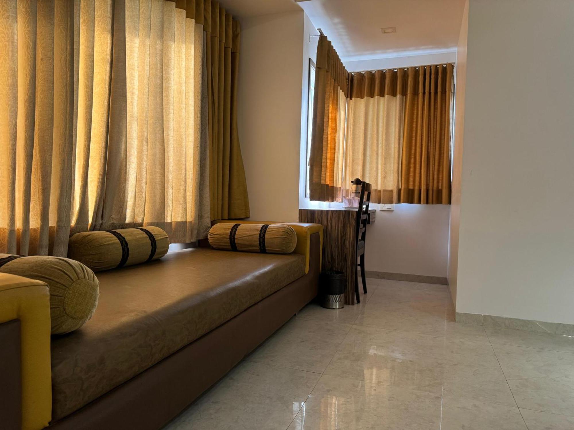 Hotel Kabir