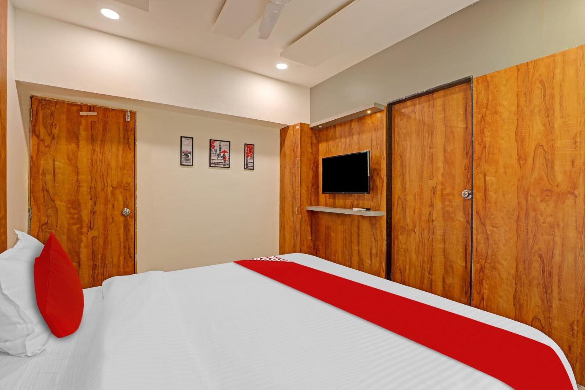 Hotel O Reet Ahmedabad