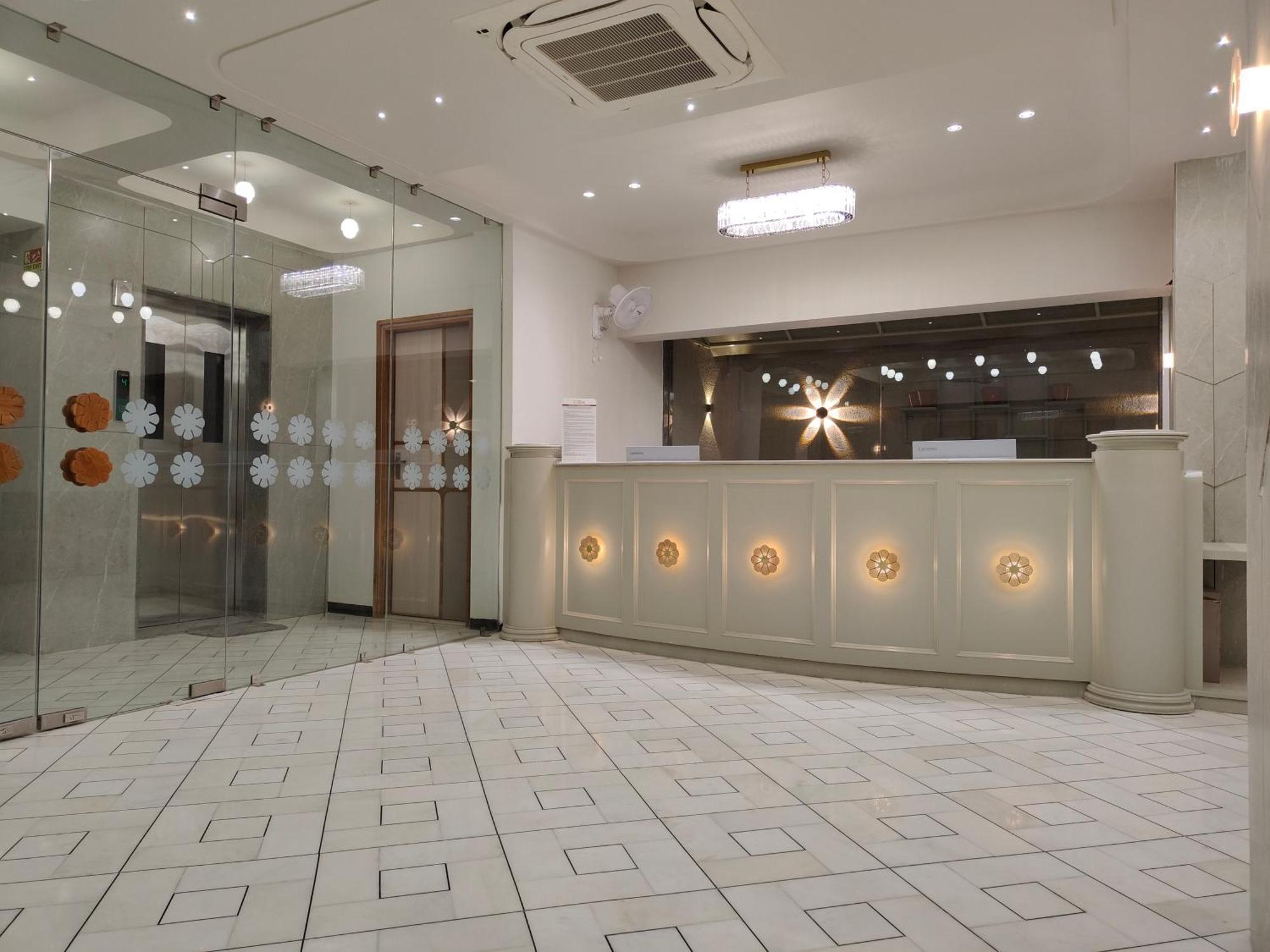 Kozar Hotel Ahmedabad