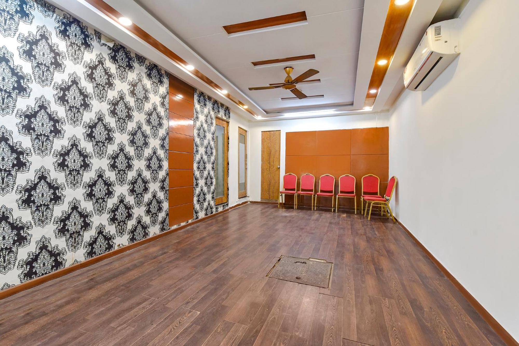 Hotel Fabhotel Crystal Ii - Paldi Char Rasta Ahmedabad