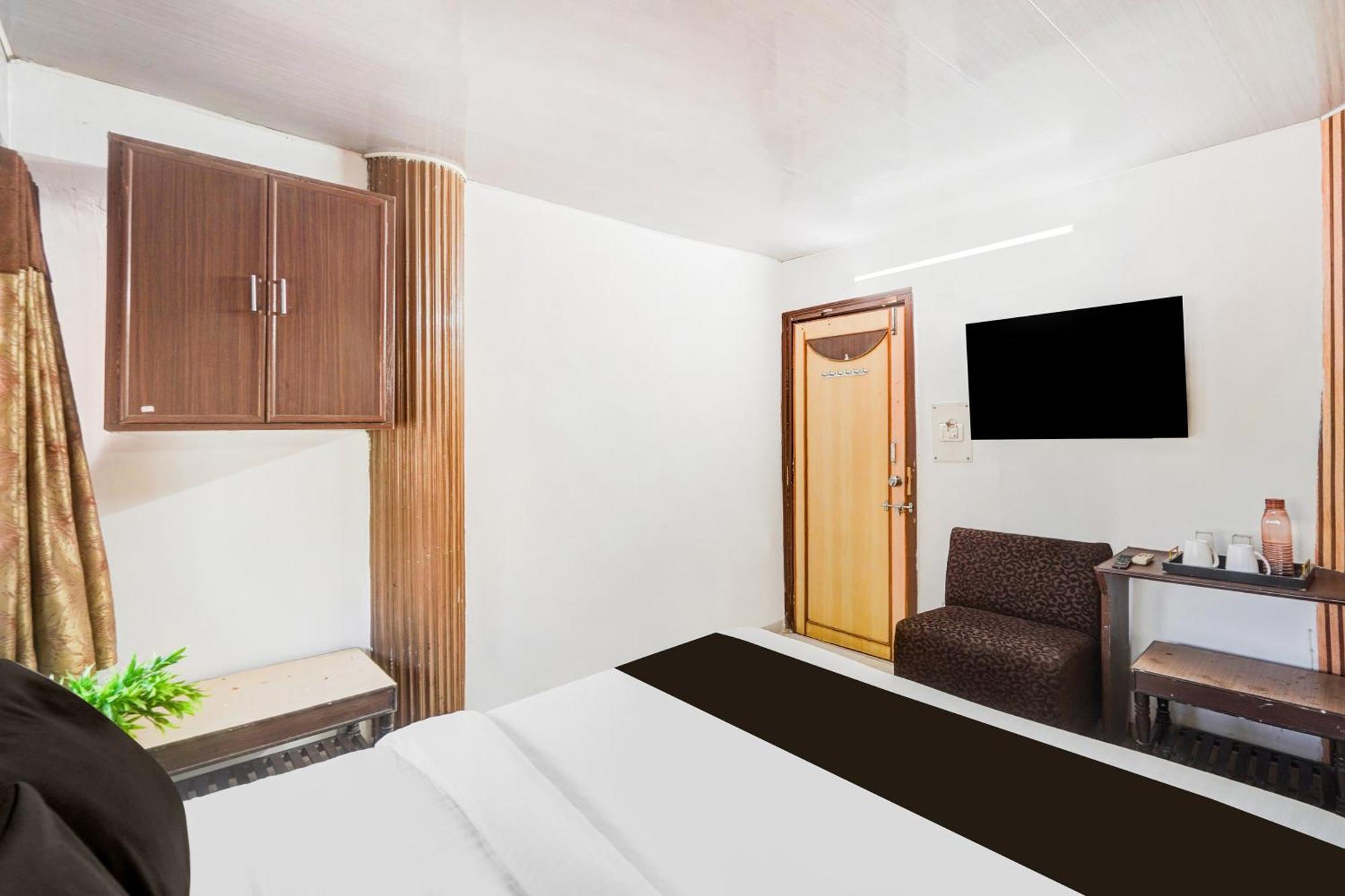 Super Collection O Maninagar East Formerly Maninagar Residency Ahmedabad