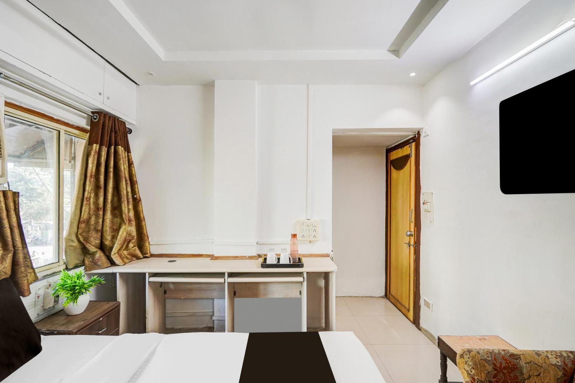 Super Collection O Maninagar East Formerly Maninagar Residency * Ahmedabad
