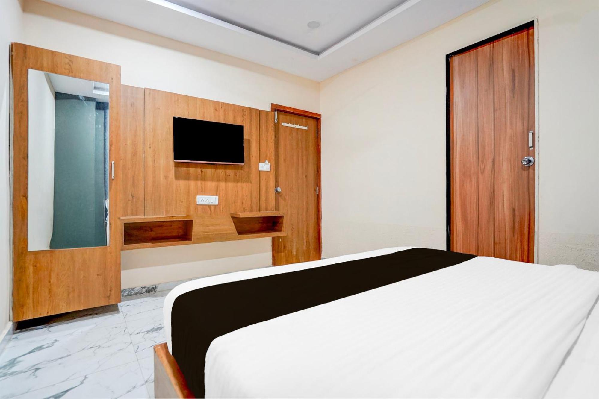 Hotel O Royal King 3*