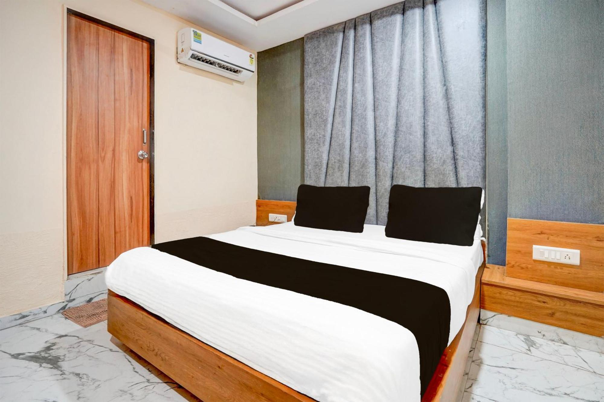 Hotel O Royal King Ahmedabad