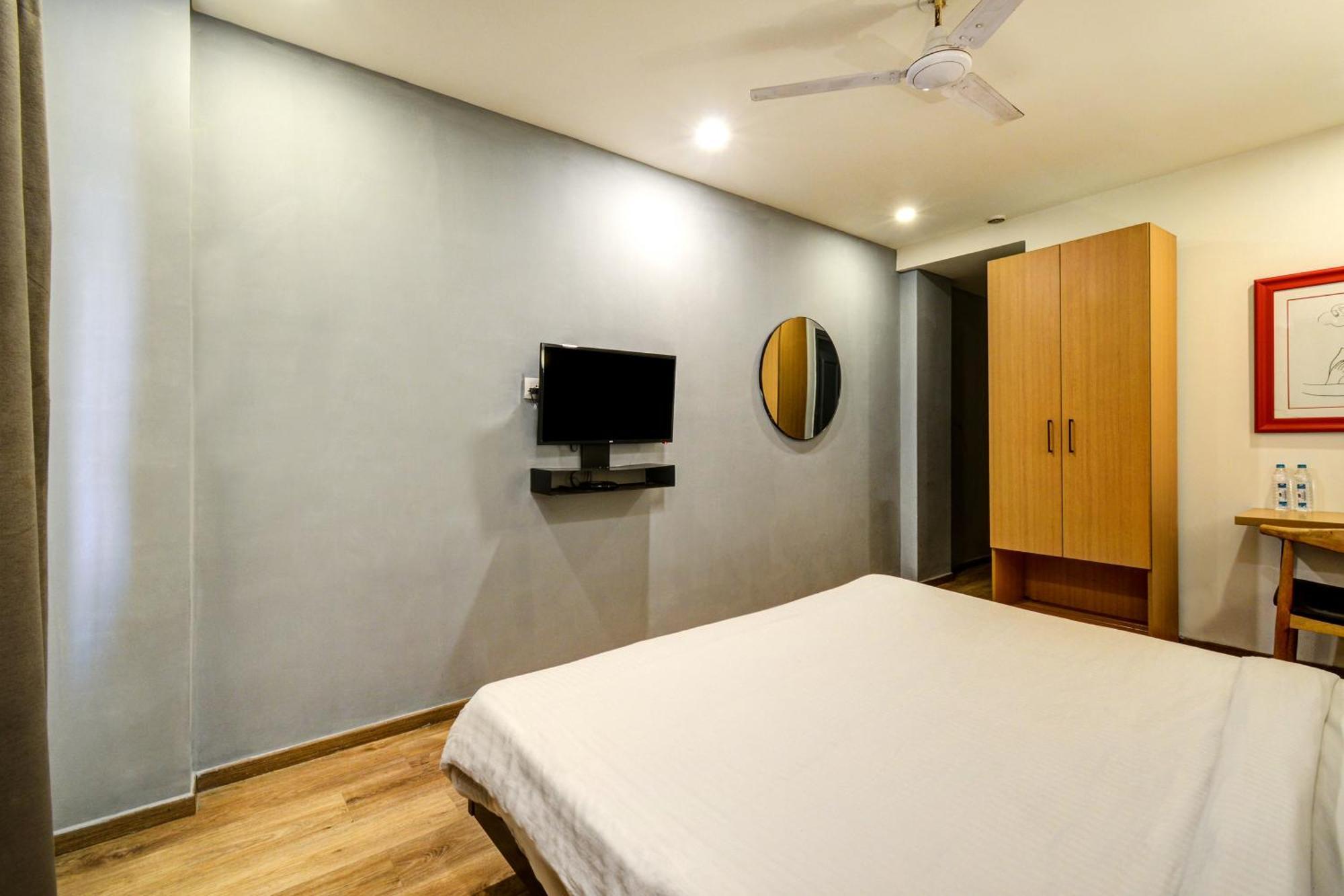 Neelkanth Hotel 3*