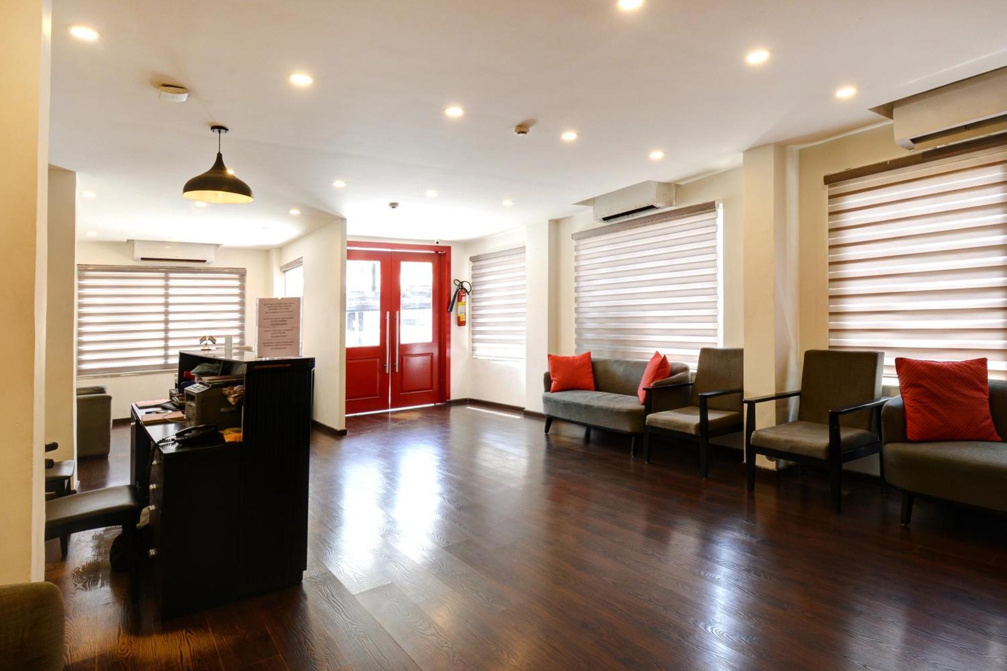 Neelkanth Hotel