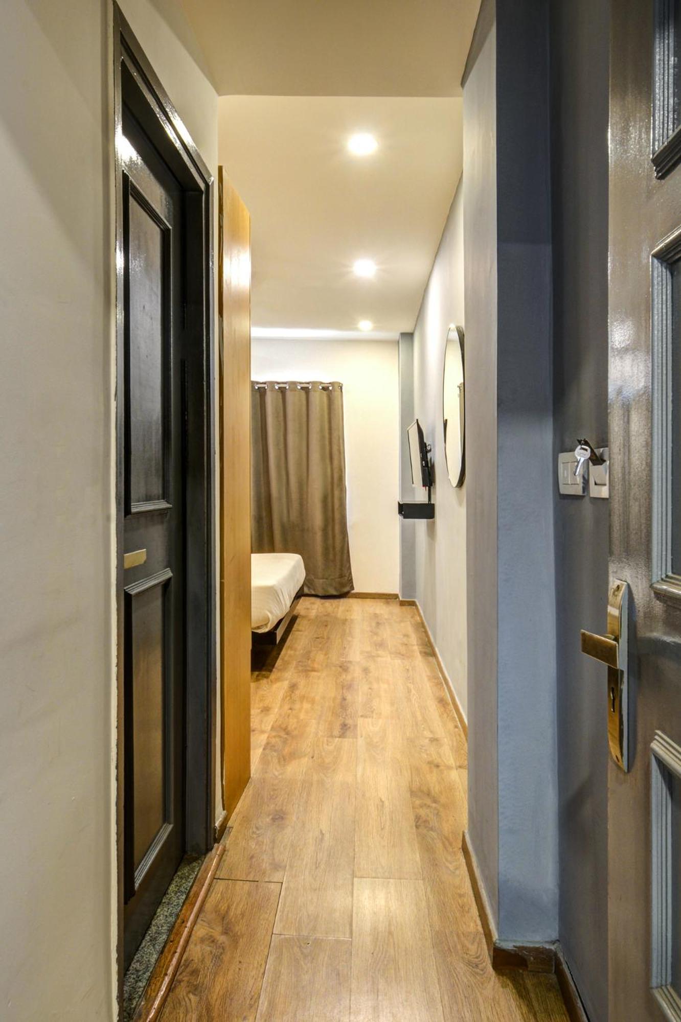 Hotel Neelkanth 3*