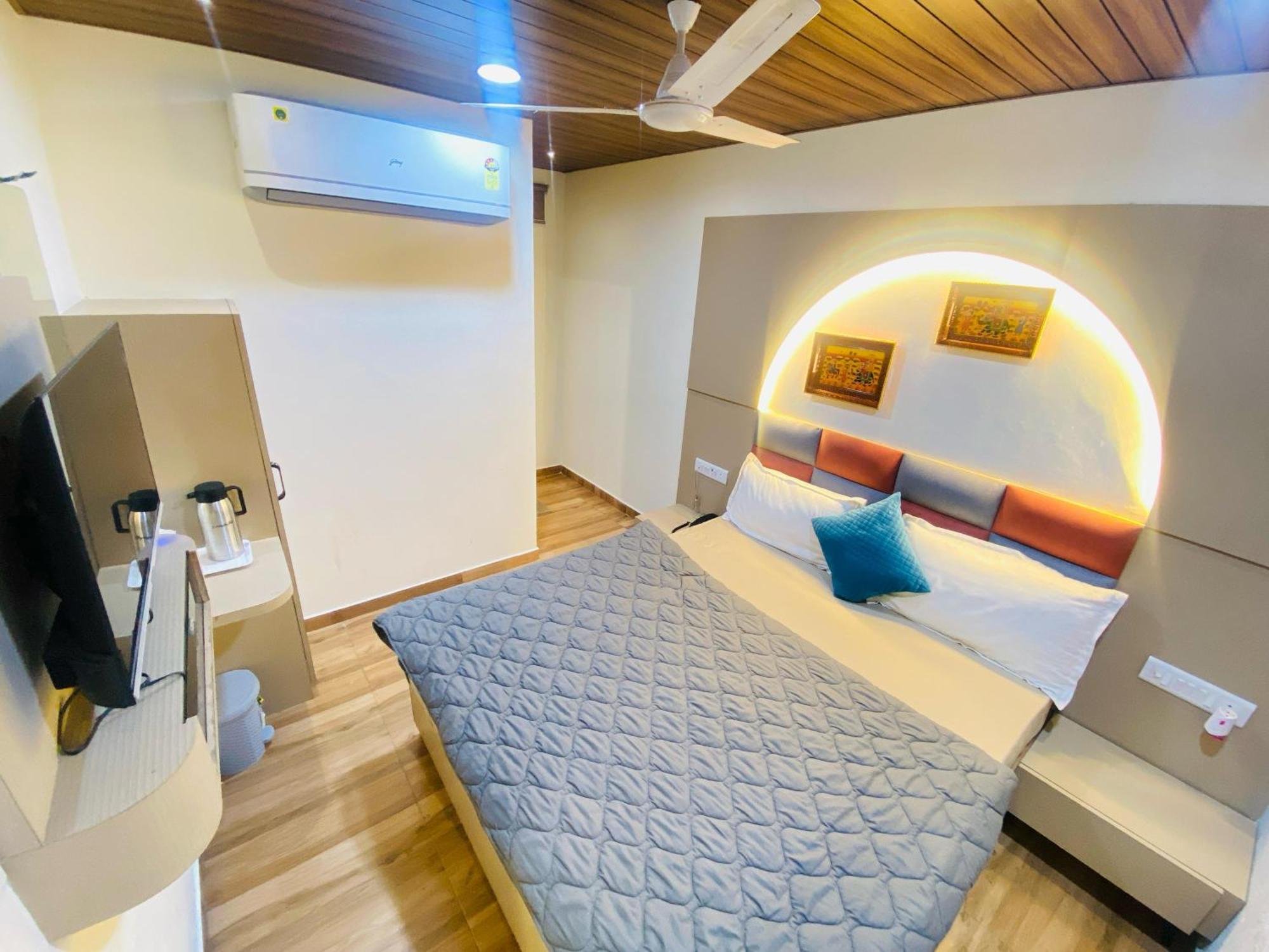 Hotel Rv Residency