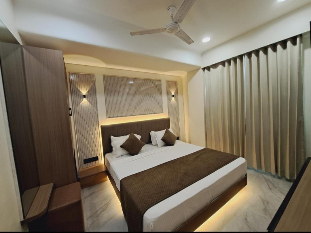 The 19 * Ahmedabad