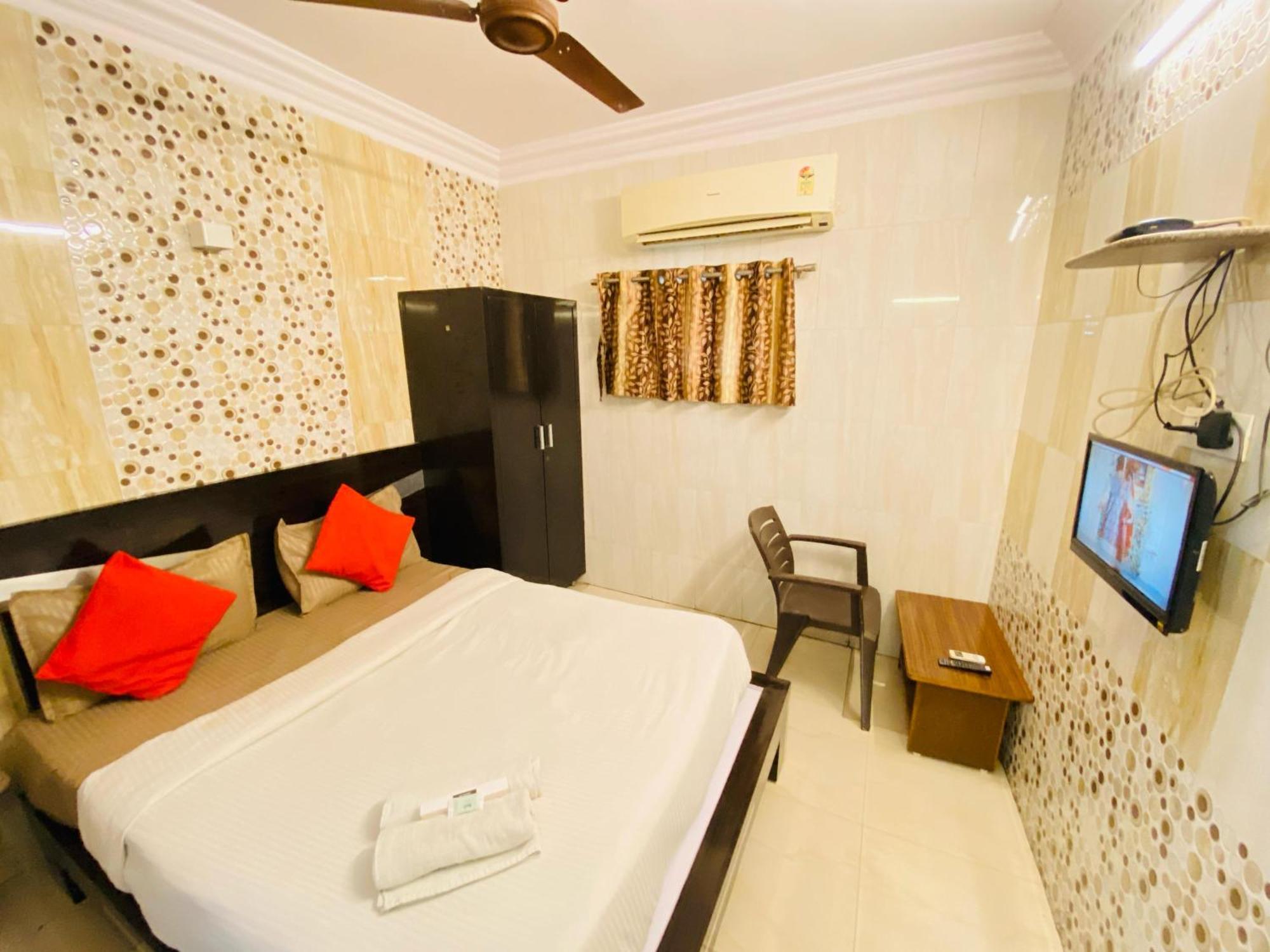 Jasmine Paldi Hotel 3*
