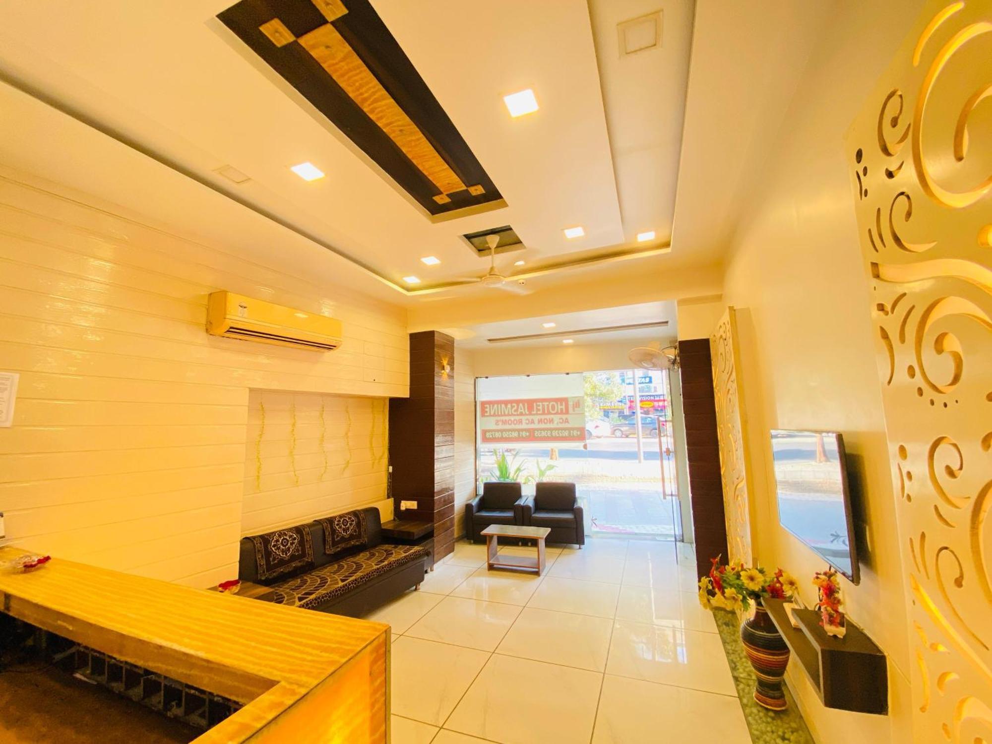 Hotel Jasmine Paldi Ahmedabad