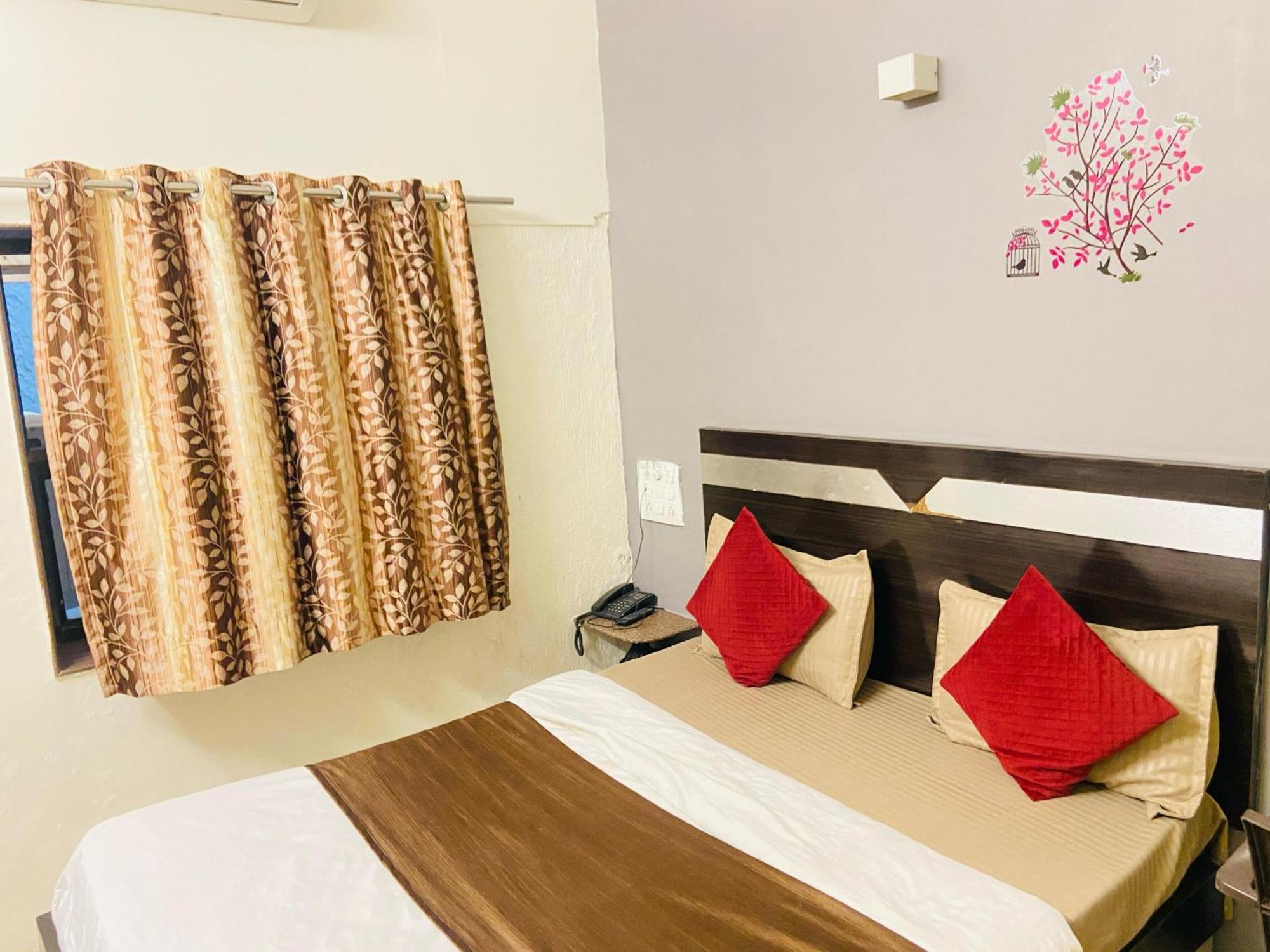 Hotel Jasmine Paldi