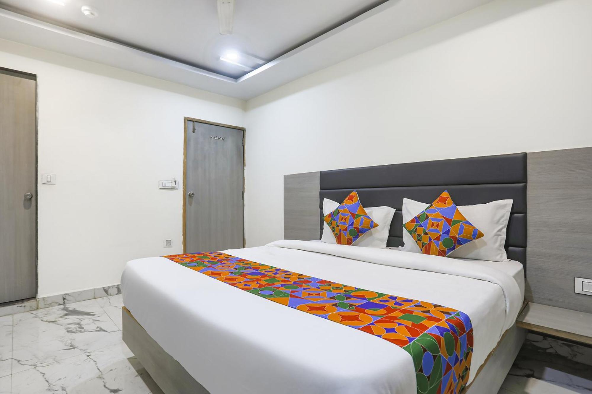 Fabhotel Ss