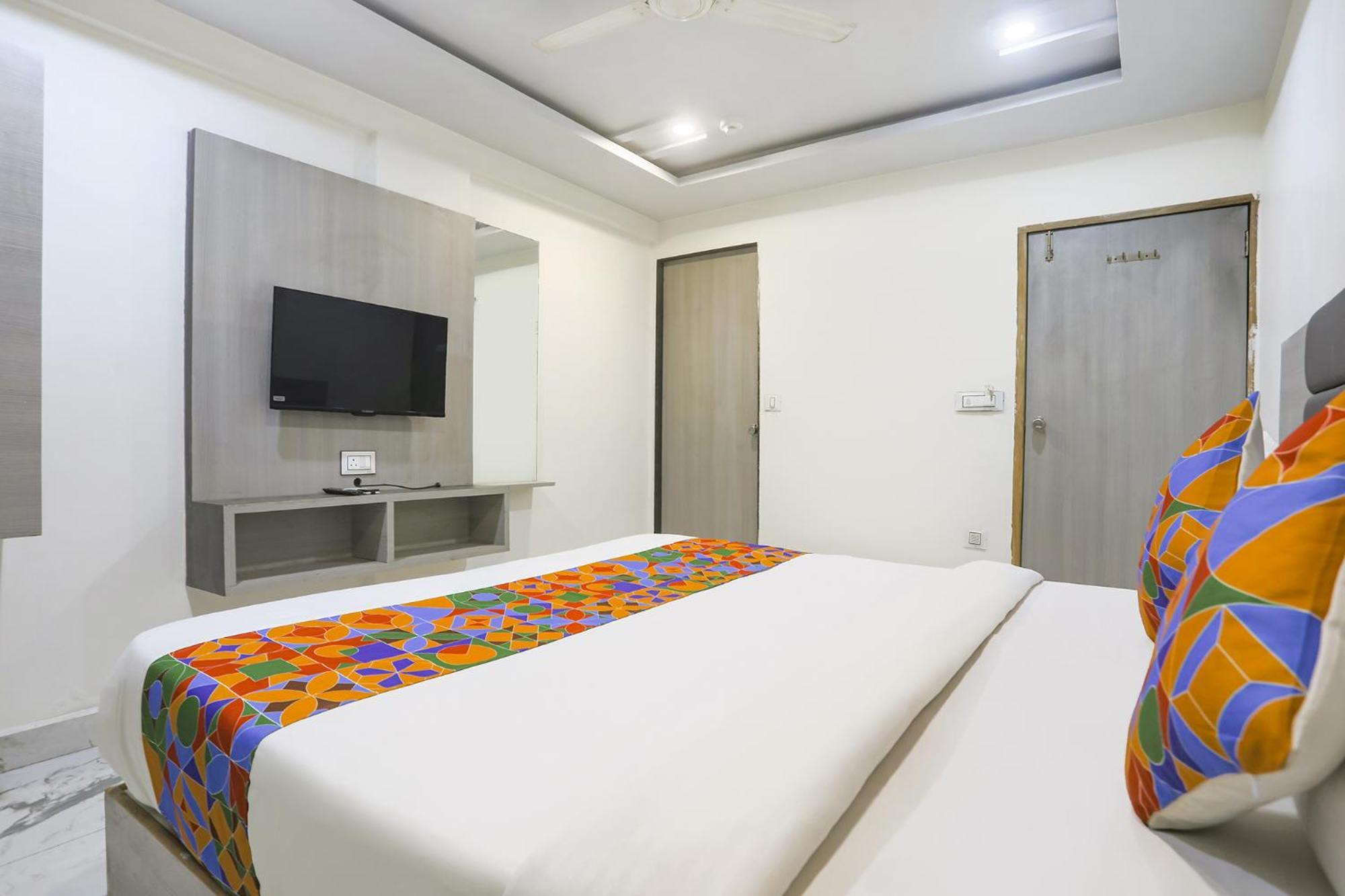 Fabhotel Ss Hotel Ahmedabad