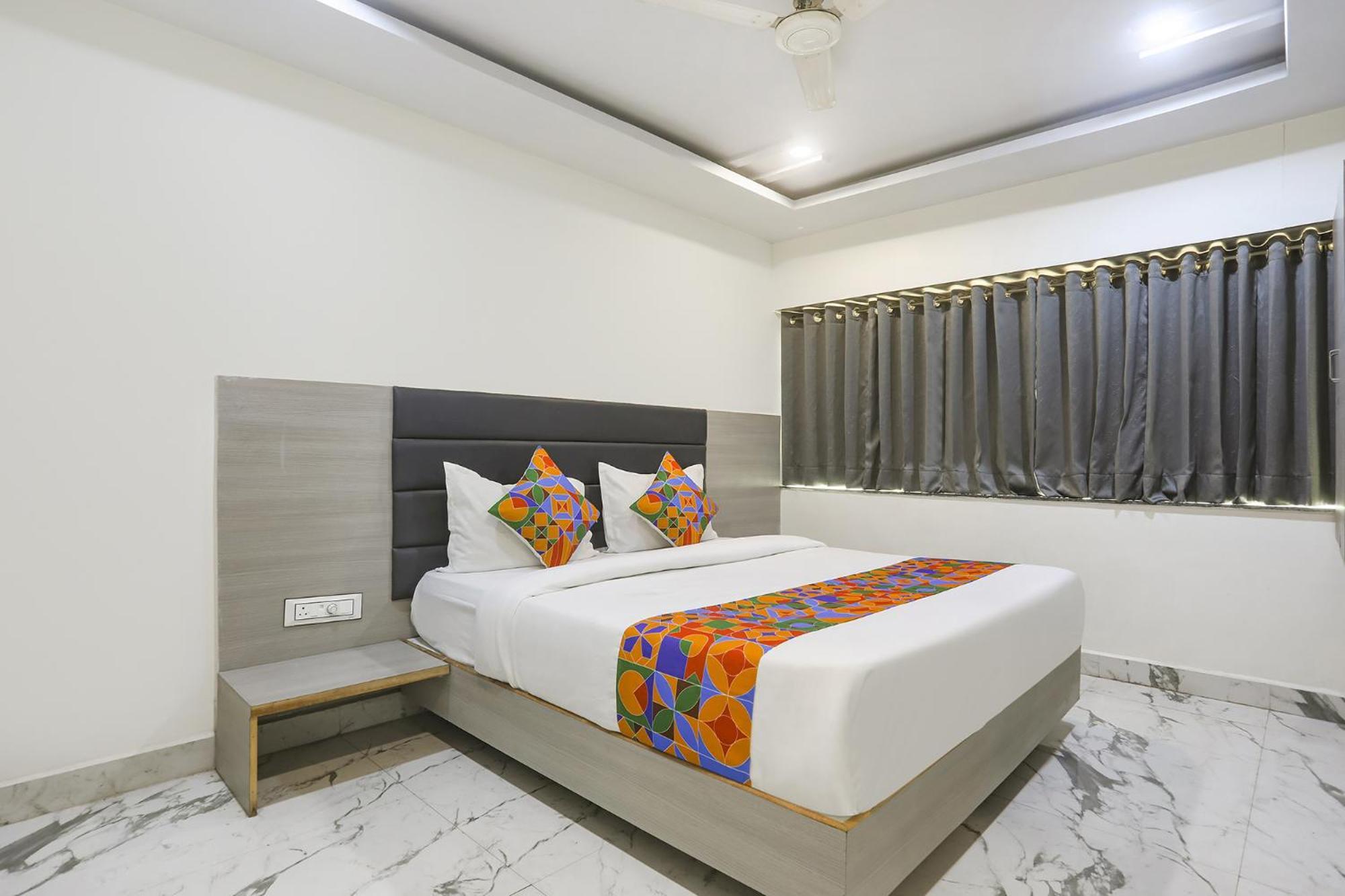 Fabhotel Ss - Opp Vishwakarma Engineering College * Ahmedabad