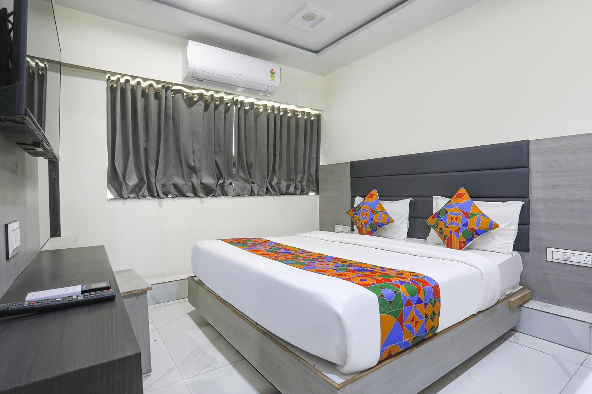 Fabhotel Ss Hotel *