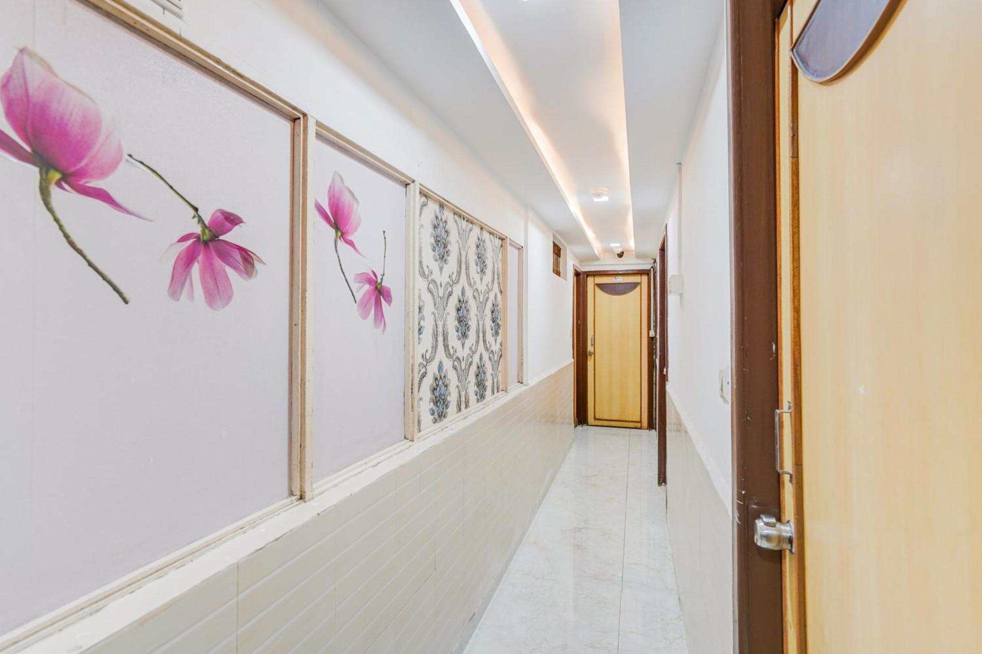 Hotel Super Collection O Maninagar East Formerly Maninagar Residency Ahmedabad