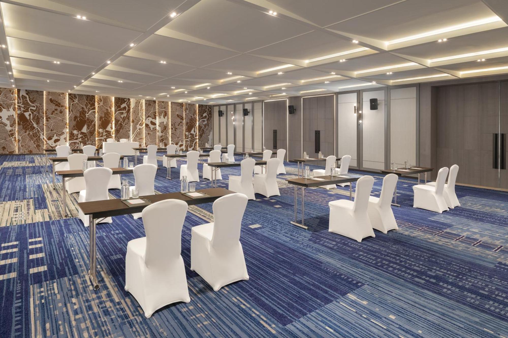 Le Meridien Ahmedabad Hotel 5*
