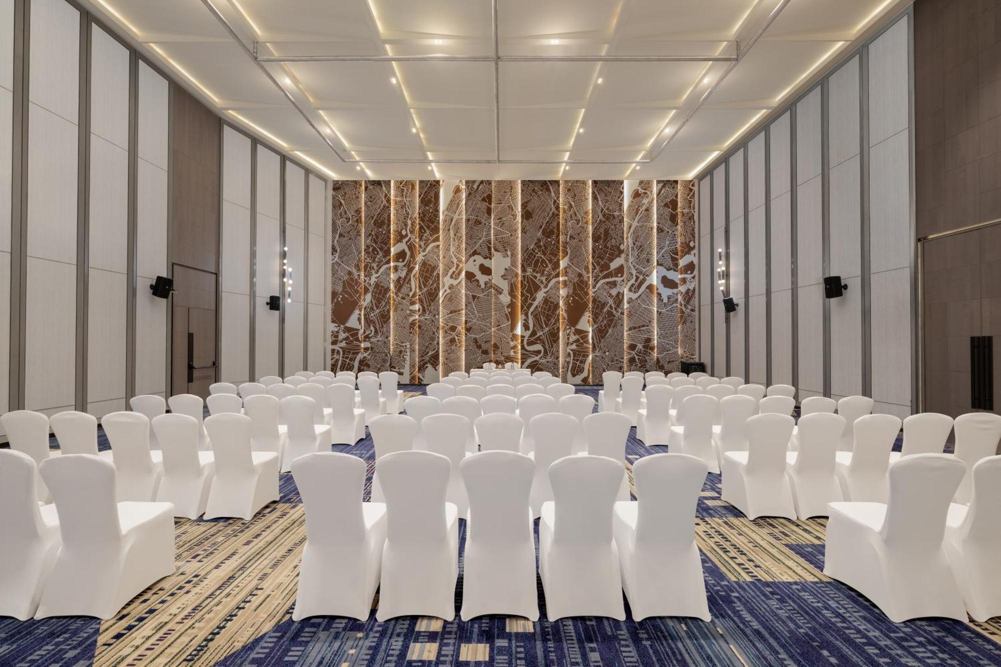 Le Meridien Ahmedabad Hotel Ahmedabad