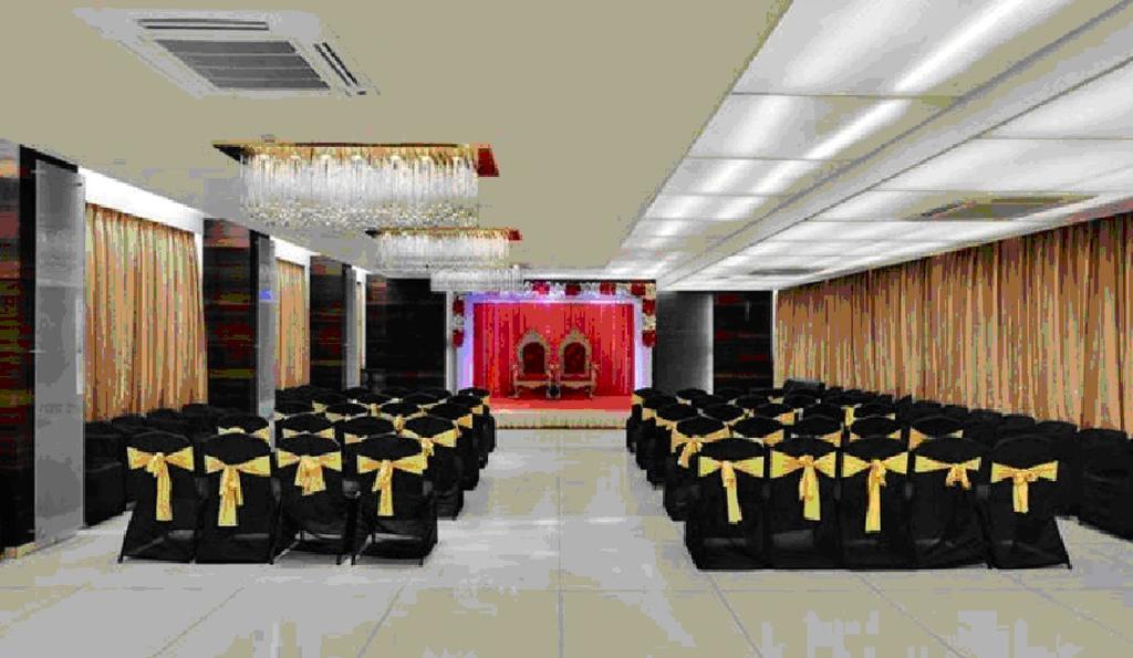 Comfort Sunset Hotel Ahmedabad