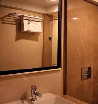 Hotel Oyo 1545 Shivani International 3*