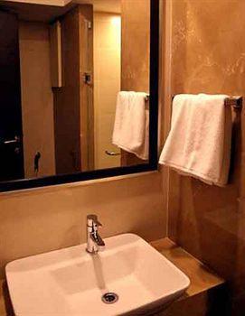 Oyo 1545 Shivani International Hotel Ahmedabad