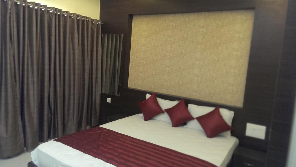 Hotel Collection O 39594 Heritage Paldi Rd Ahmedabad