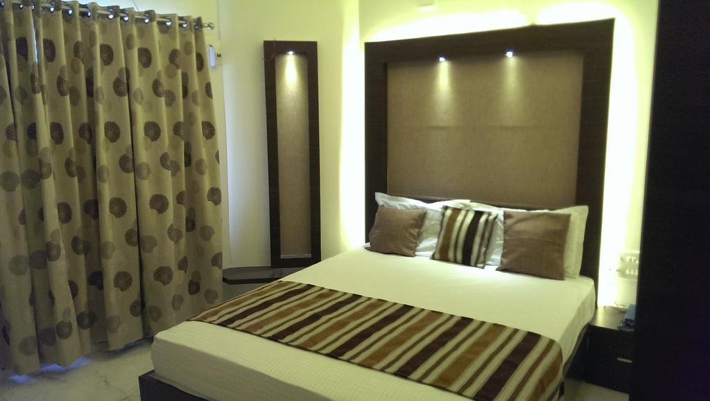 Collection O 39594 Heritage Paldi Rd 3* Ahmedabad