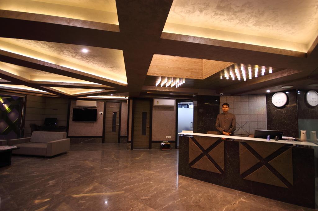 Bait Hotel
