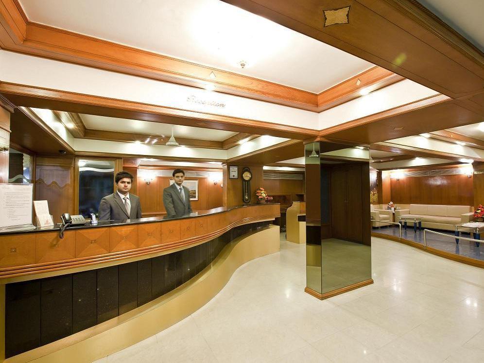 Summit Hotel 3*