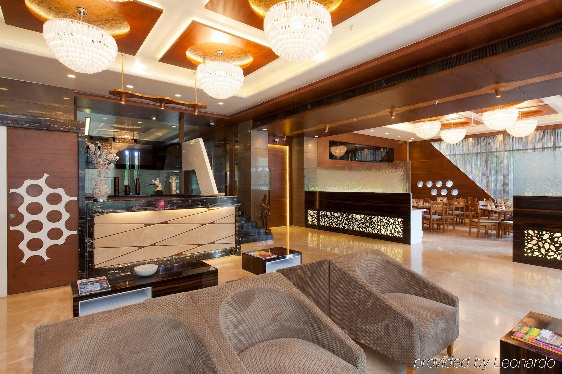 Cosmopolitan Hotel 3*
