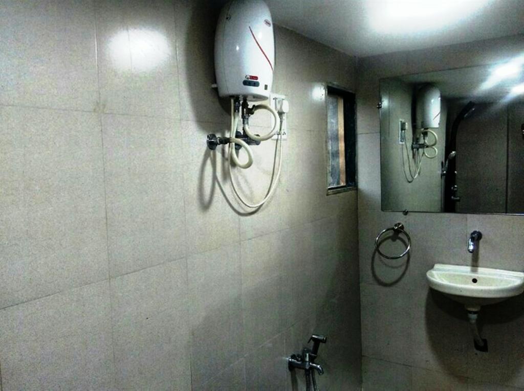 Avn Hotel 2*
