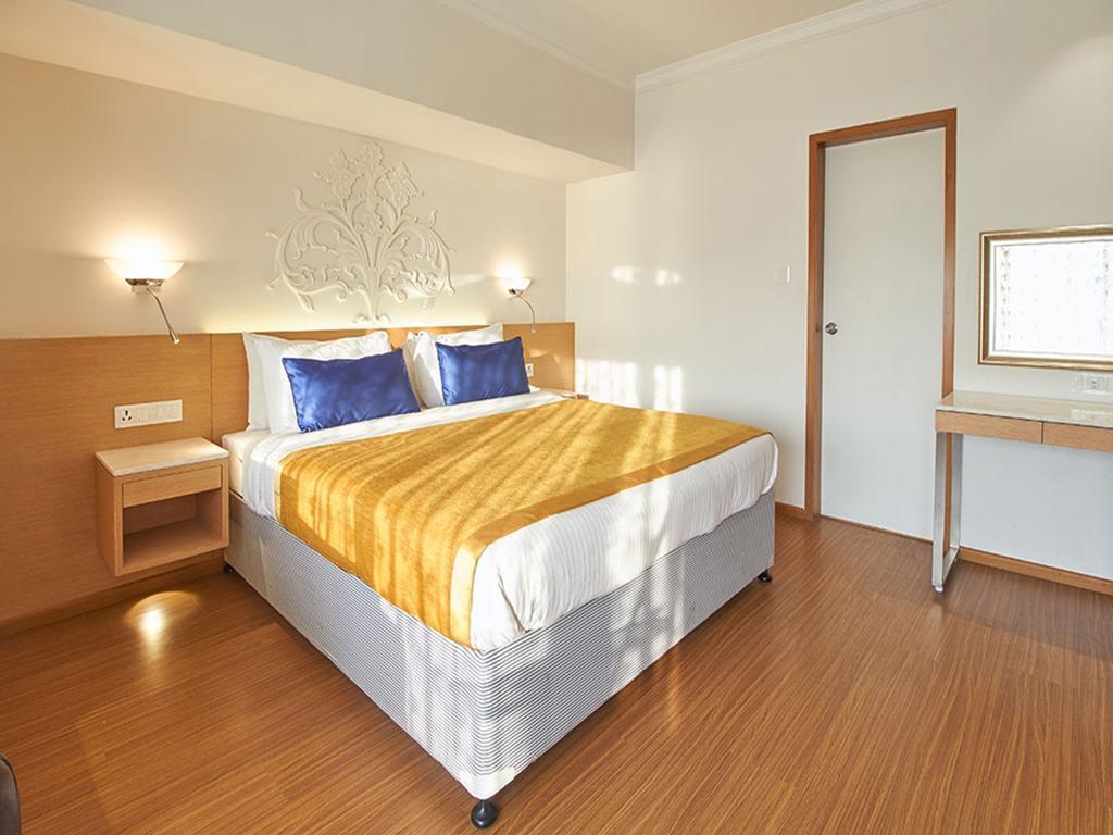 Sarovar Portico Rivera Hotel