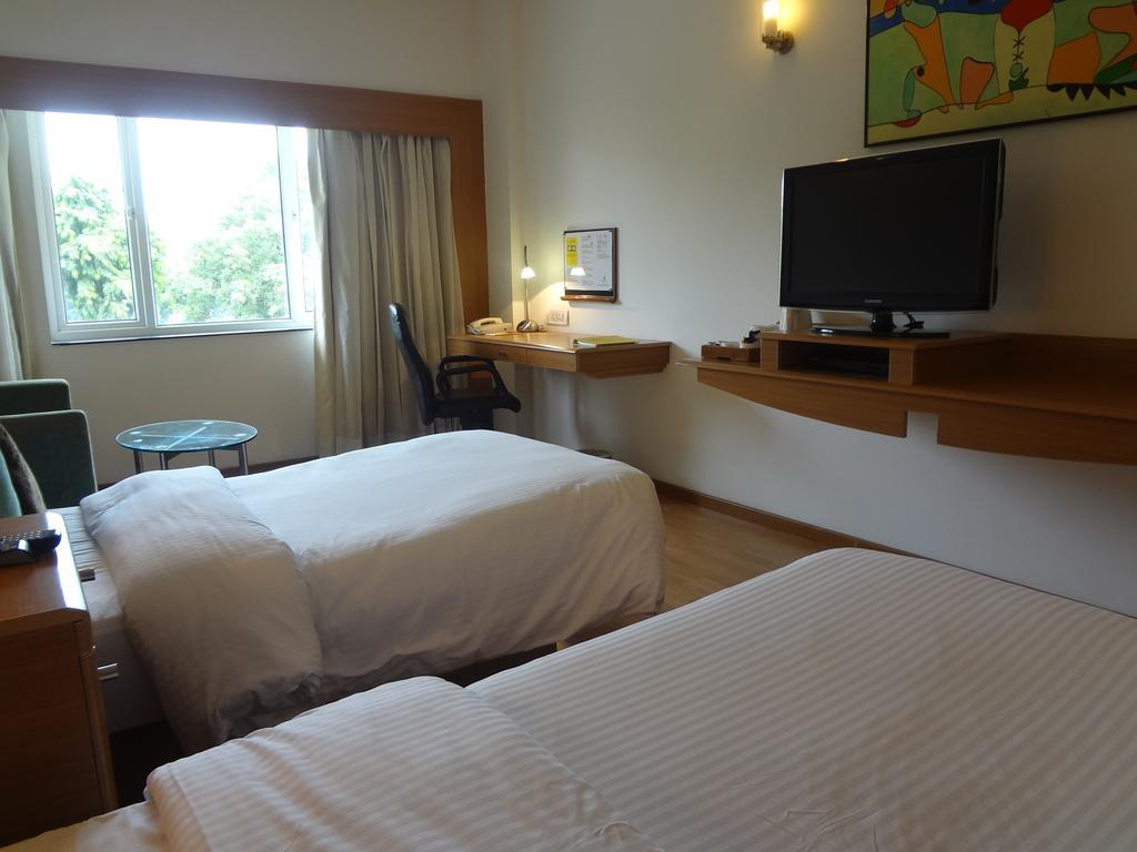 Lemon Tree Hotel, Hotel Ahmedabad