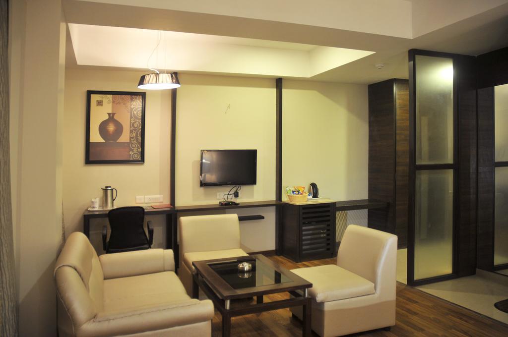 The Grand Eden Hotel
