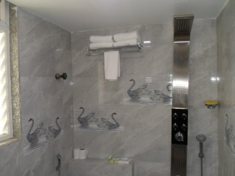 Fabhotel Kohinoor Plaza