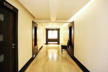 Hotel Zo Navrangpura Commerce College 4*