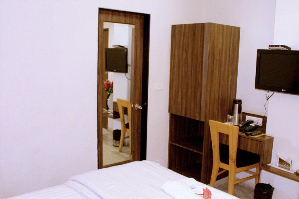 Hotel Grand Ambience 3*