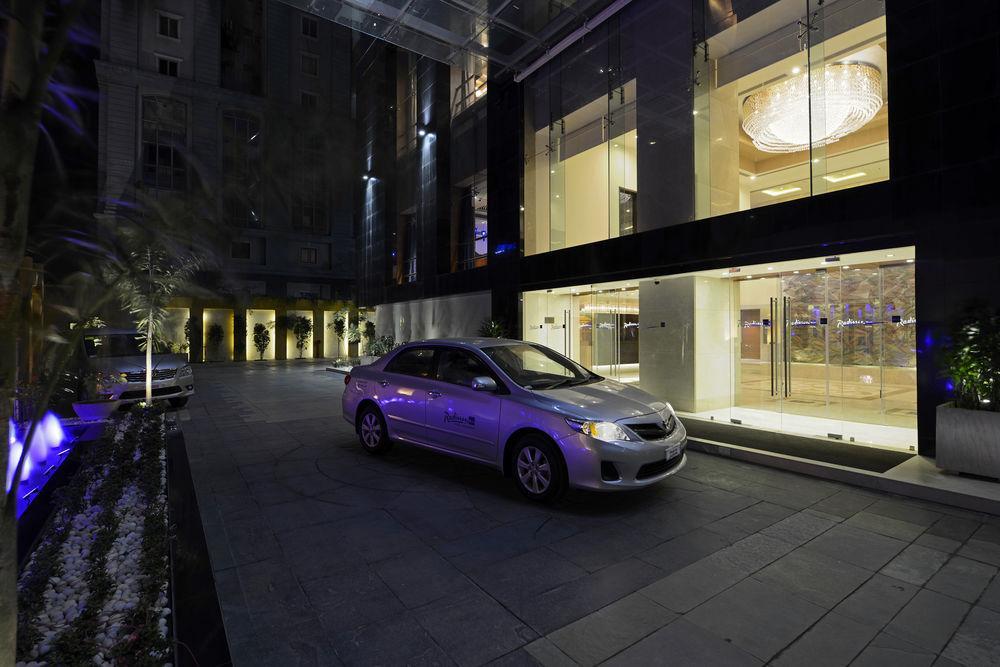 Hotel Radisson Blu Ahmedabad