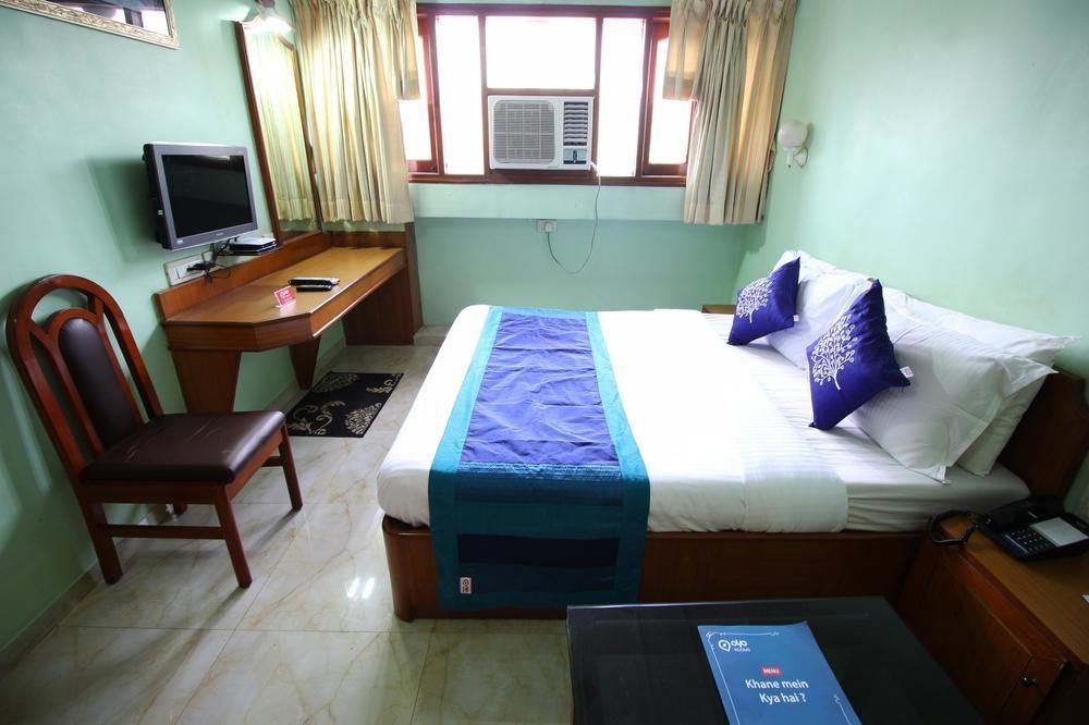 Oyo Vs Hospital Paldi Ahmedabad