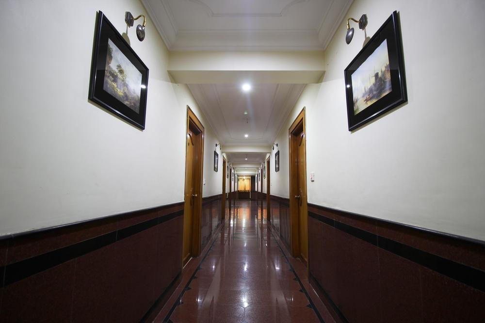 Hotel Oyo Vs Hospital Paldi Ahmedabad